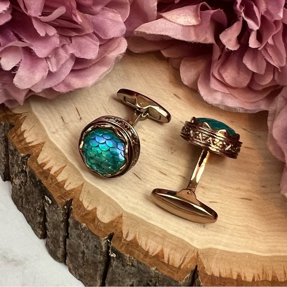 Antiqued Gold and Teal Blue Mother of Pearl Cufflinks - Picture 11 of 17